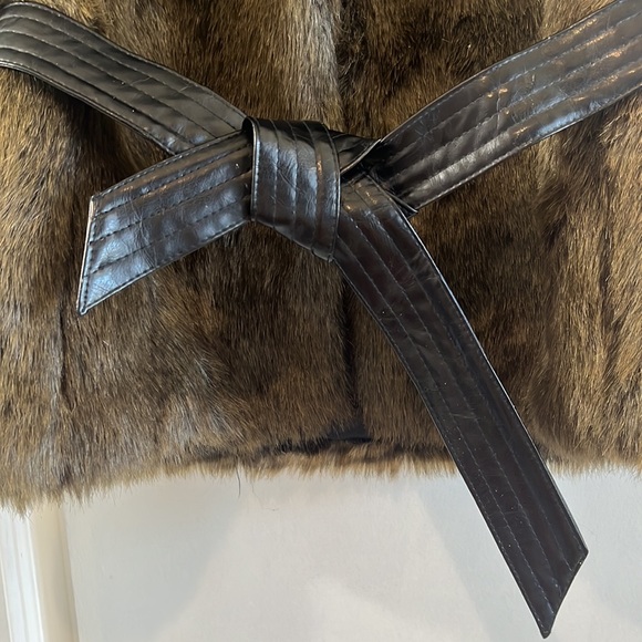 Apt 9 faux fur vest - Picture 3 of 5